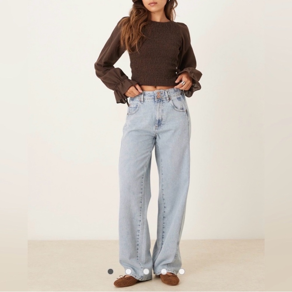 Free People We the free-light wash high rise straight leg relaxed jean size 26